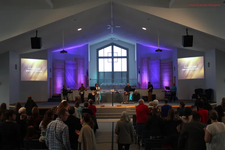 Emmanuel Baptist — audio visual work by Pro Sound & Lights